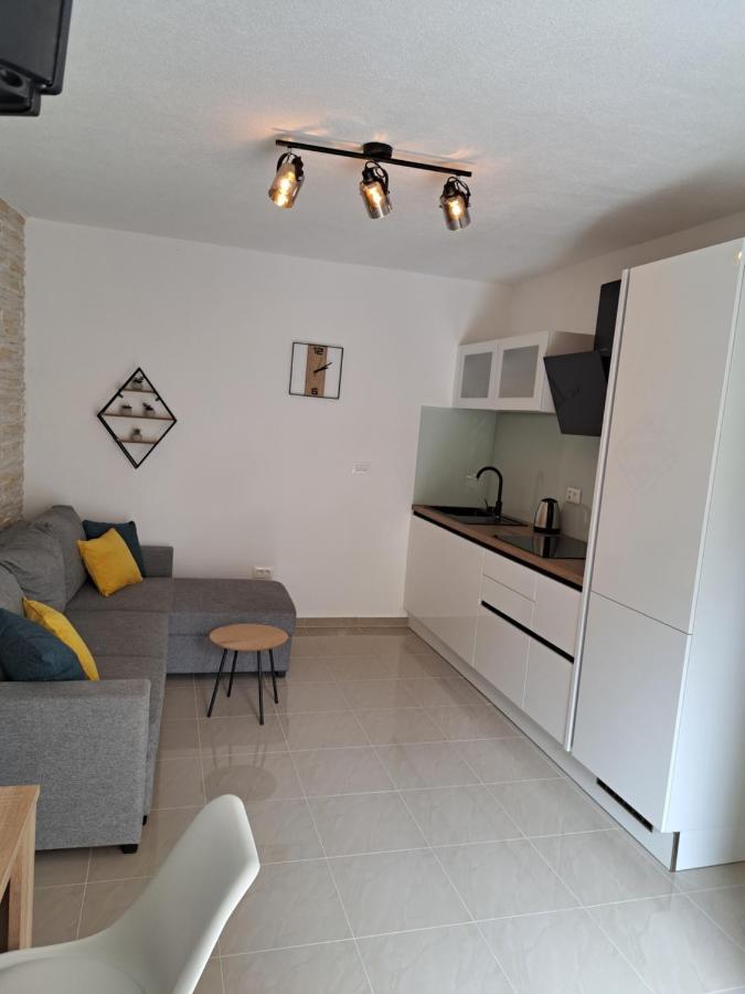 Apartman Polegubic Biograd Na Moru Zewnętrze zdjęcie