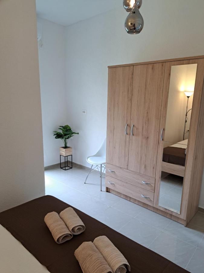Apartman Polegubic Biograd Na Moru Zewnętrze zdjęcie