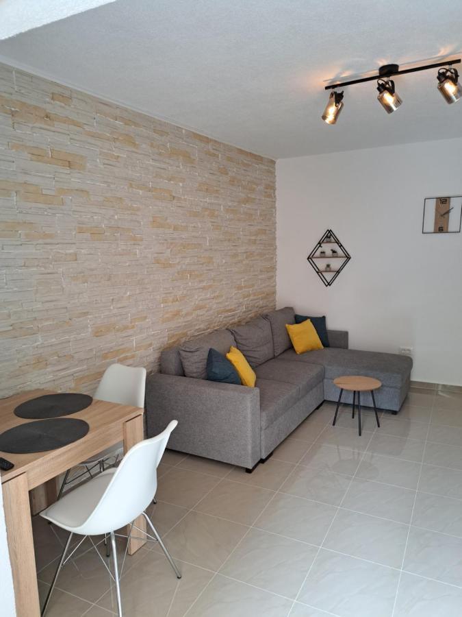 Apartman Polegubic Biograd Na Moru Zewnętrze zdjęcie